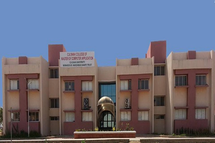 https://cache.careers360.mobi/media/colleges/social-media/media-gallery/9181/2019/3/19/Campus view of CU Shah College of Master of Computer Application Surendranagar_Campus-view.jpg